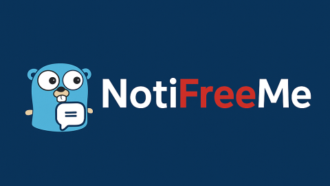 Logo du projet NotiFreeMe où l'on peut voir la mascotte du langage Go avec une notification et le nom du projet ecrit en blanc sur fond bleu, sauf le mot Free qui est en rouge comme le logo de la marque
